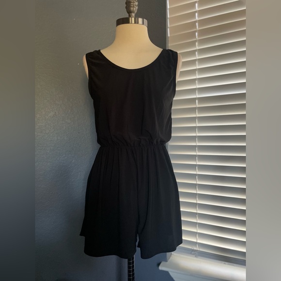 Pinc Romper Jumpsuit shorts black size medium flowy sleeveless elastic waist - Picture 7 of 11